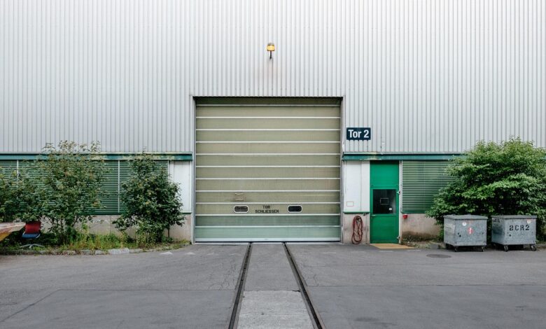 Sectional garage Doors